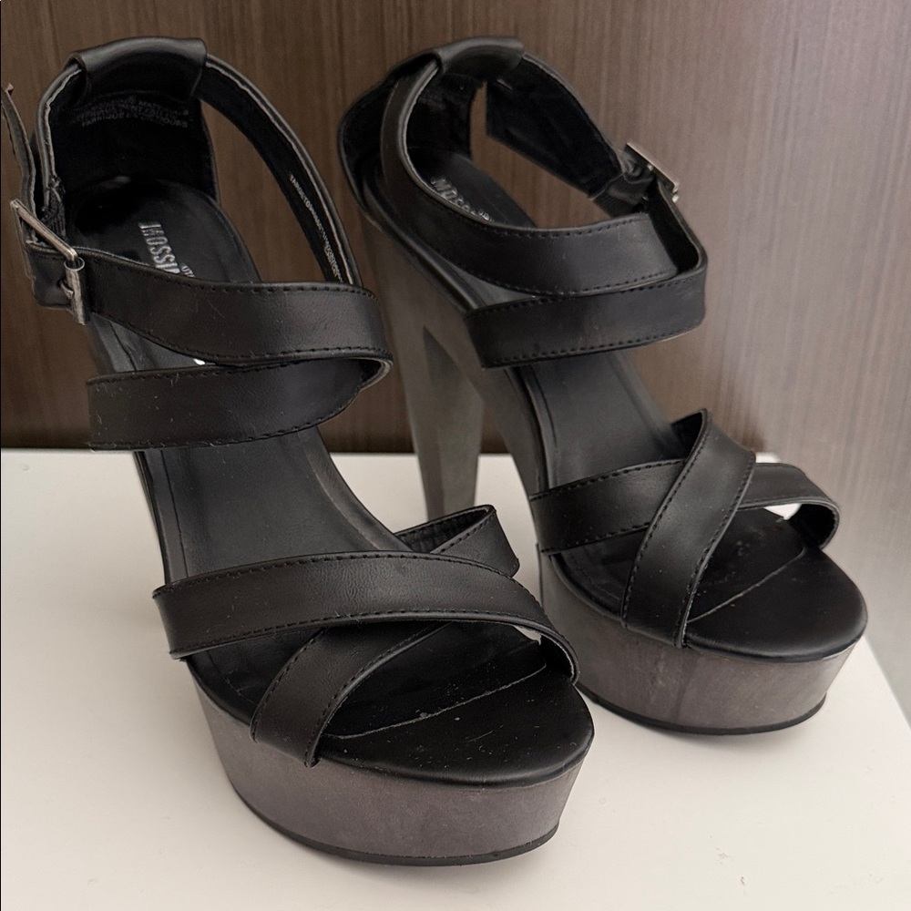 Mossimo Supply Co. Black Strappy Platform Heels‎